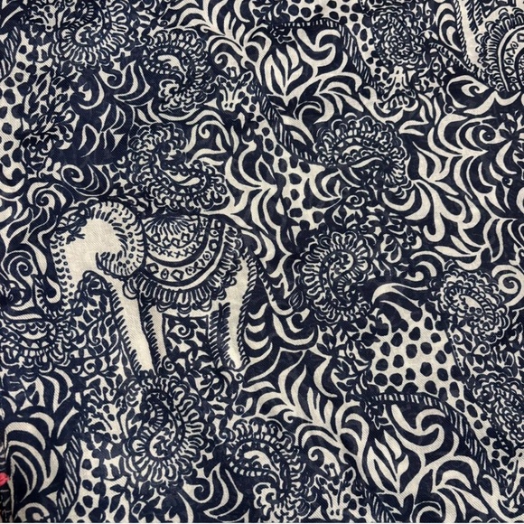Lilly Pulitzer Tasseled Resort Infinity Scarf Blue Paisley Elephants Lightweight - Picture 3 of 6